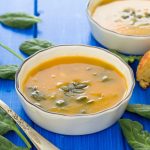 Pumpkin,Vegetable,Soup,With,Spinach,And,Corn,Bread